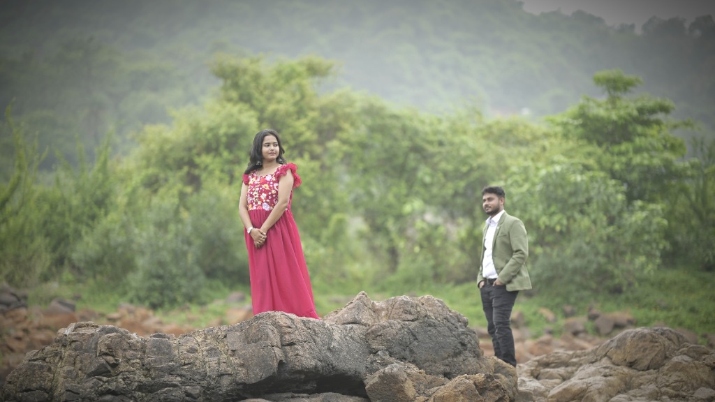 Rahul and Antara Scenic Moments