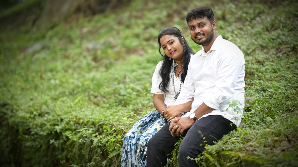 Rahul and Antara Cozy Slopes